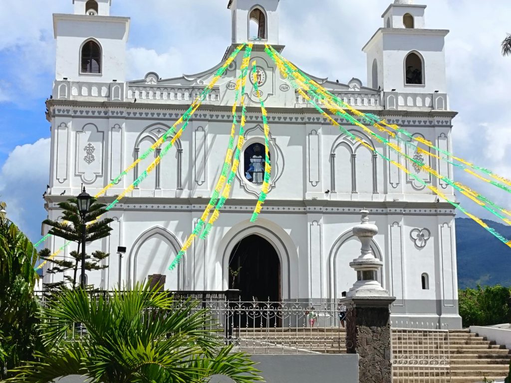 Iglesia Blanca, El Salvador